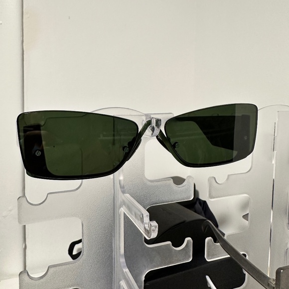 Prada sunglasses - Picture 1 of 10